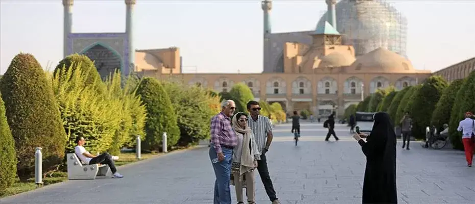 İran, turizmi canlandırmak amacıyla 32 ülkeyle vizeyi tek taraflı kaldırma kararı aldı