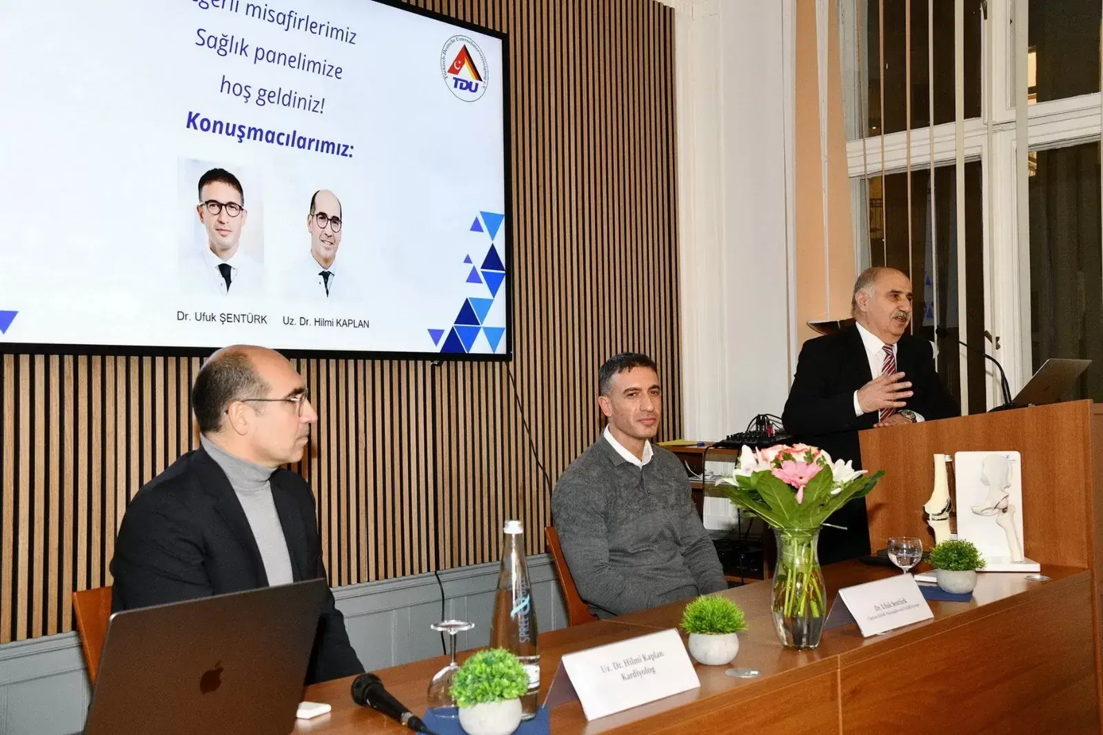TDU’da Dr. Ufuk Şentürk ve Dr. Hilmi Kaplan Sağlık Bilgilendirme Toplantısı