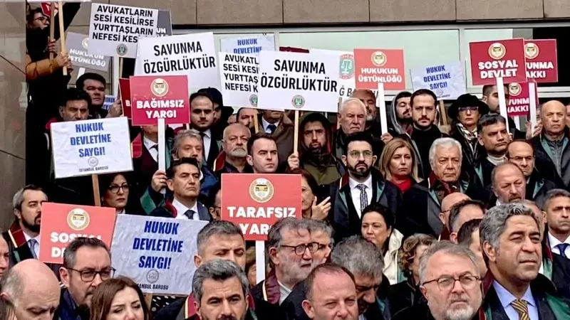 Barolar Çağlayan Adliyesi’nde eylem yaptı