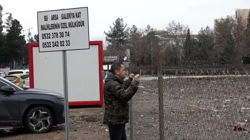 Depremin susturduğu “Türkiye’nin ilk Kürtçe yayını” bir daha başlayamadı