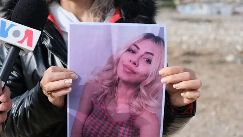 Depremzedeler 11 aydır kayıp yakınlarını arıyor
