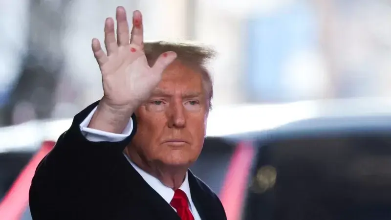 New York’taki duruşmada yargıç Donald Trump'ı mahkeme salonundan atmakla tehdit etti