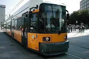 Almanya'da toplu taşıma çalışanları greve gidecek