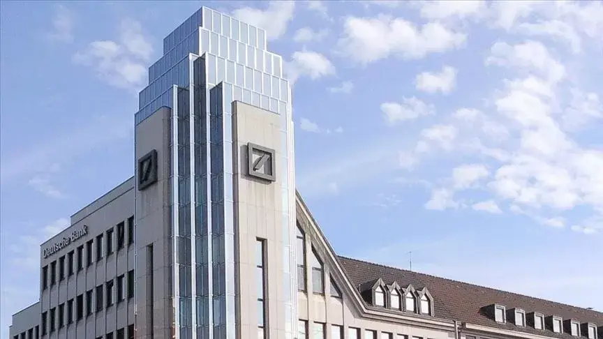 Deutsche Bank vergi öncesi karını 2023’te yüzde 2 artırdı