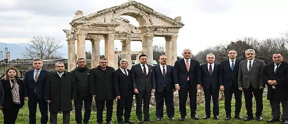 Bakan Ersoy: Afrodisias diğer ören yerlerimize de örnek olacak
