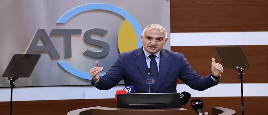 Bakan Ersoy Antalya'da meclis toplantısında konuştu