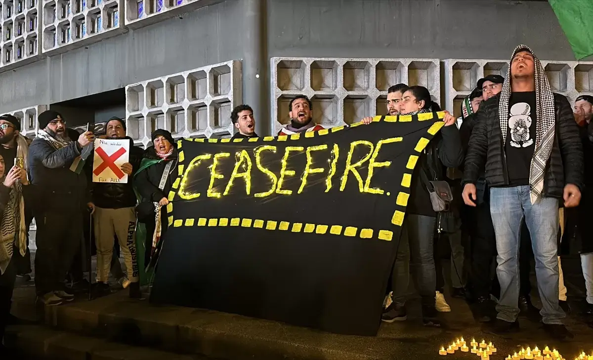 Berlin’de, İsrail’in Refah kentine yönelik saldırıları protesto edildi