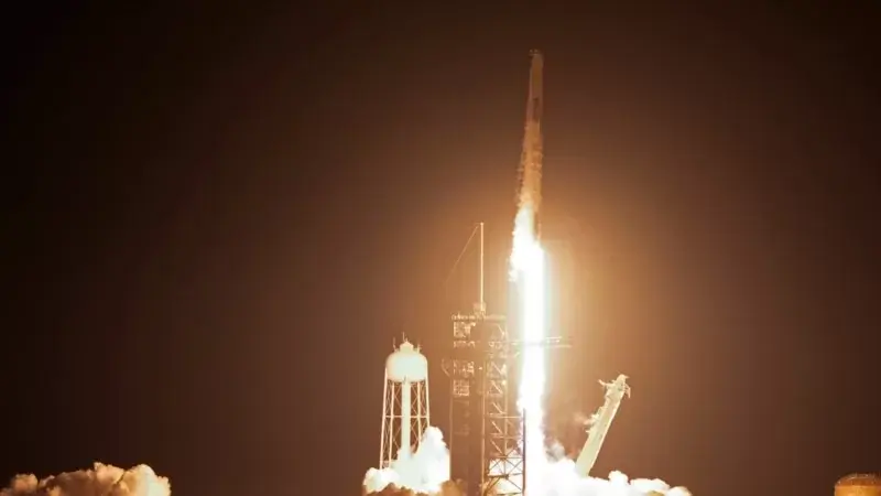 Üç astronotla bir Rus kozmonot Uluslararası Uzay İstasyonu yolculuğuna başladı