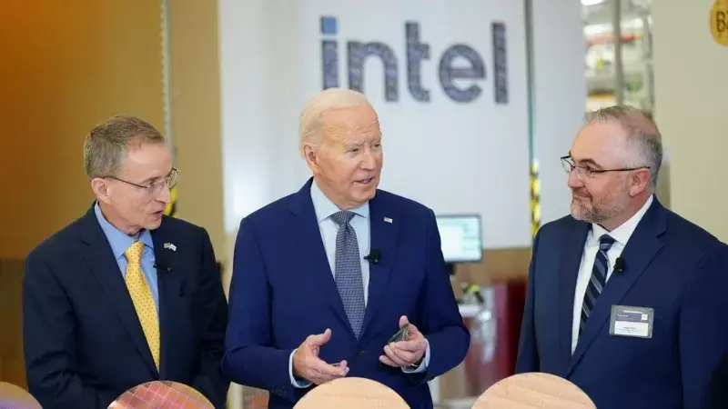 Biden yönetiminden çip üreticisi Intel’e dört eyalette milyar dolarlık yatırım desteği