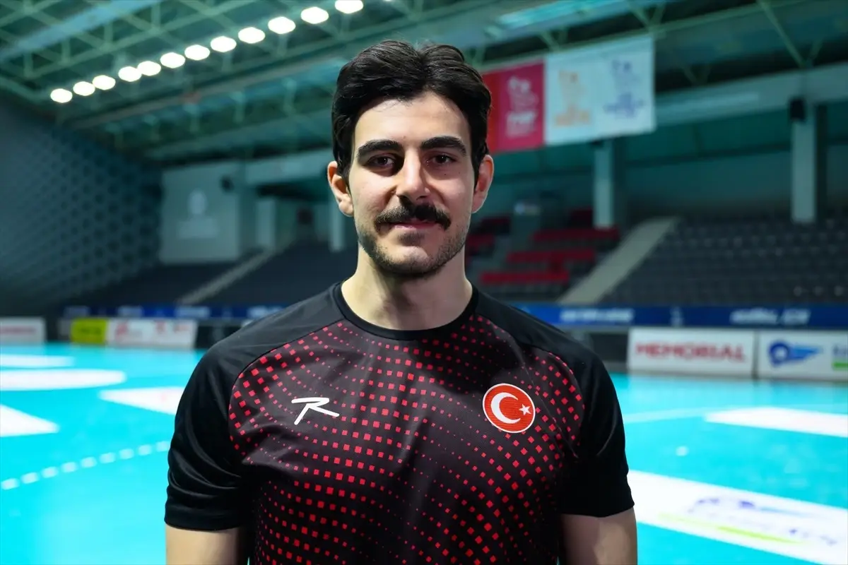 Doruk Pehlivan genç oyunculara Avrupa'da oynamalarını tavsiye ediyor