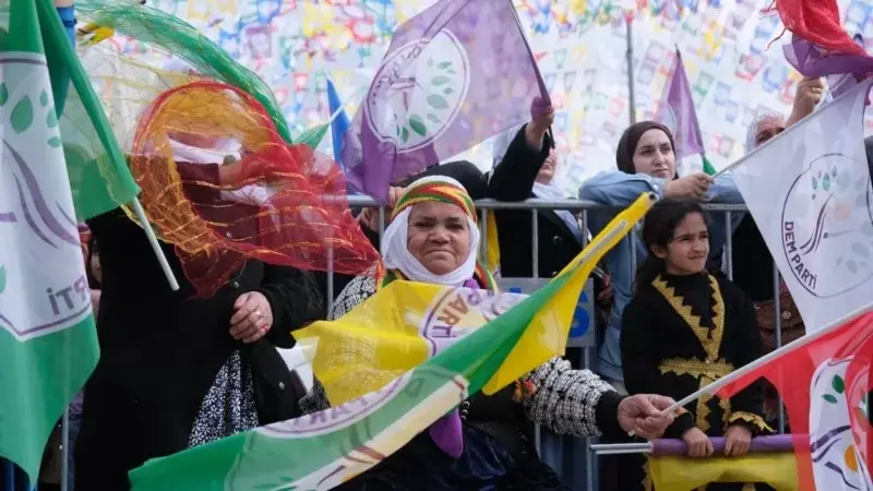 İstanbul’daki Nevruz kutlamalarında aralarında AFP muhabirinin de olduğu 70 kişi gözaltına alındı