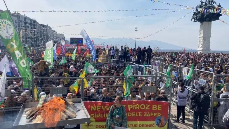 İzmir’de Nevruz’da çözüm talepleri ve yerel seçim vurgusu; Gaziantep’te çözüm ve barış mesajı