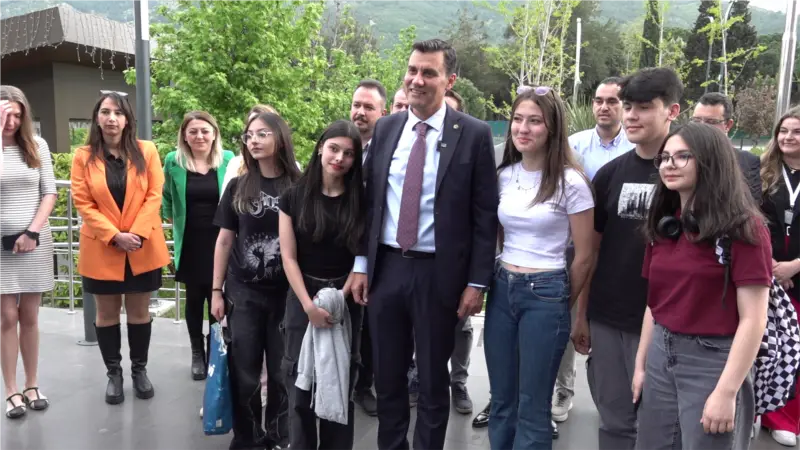 78 yıl sonra sağın kalesi Manisa'da CHP zaferi nasıl geldi?