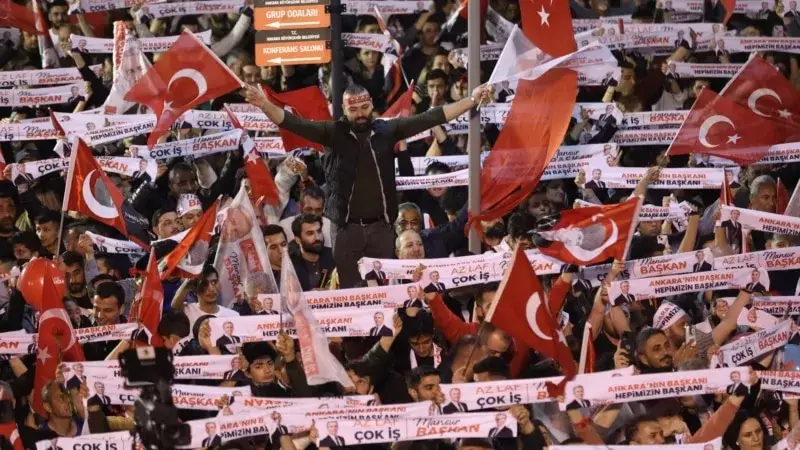 CHP yerel seçimden zaferle çıktı, 14 büyük şehri kazandı