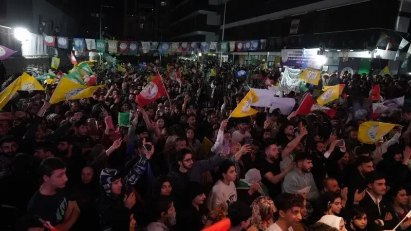 DEM Parti kayyum atanan belediyelerin çoğunu aldı