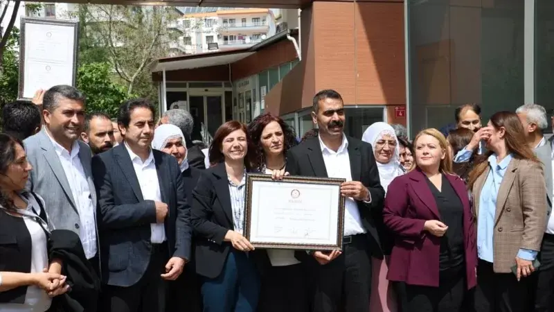 Diyarbakır Büyükşehir Belediye Başkanlığı koltuğunda 1695 gün sonra ilk seçilmiş başkan