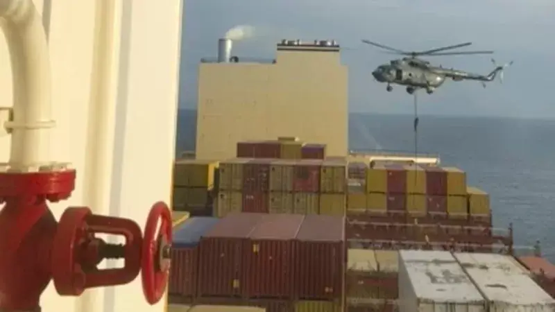 İran Hürmüz Boğazı’nda İsrail ile bağlantılı bir kargo gemisine el koydu