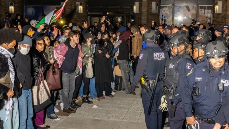 New York Üniversitesi’ndeki protestolarda 150’den fazla gözaltı
