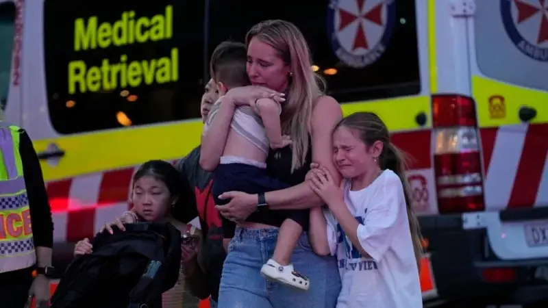 Sydney’de bir AVM’de bıçaklı saldırı: 6 kişi öldü, 8 kişi yaralandı