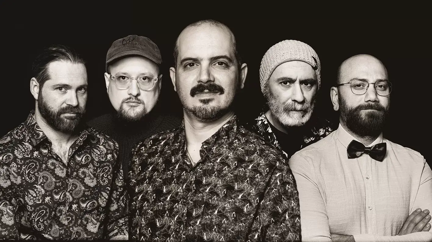 Oyun havası ve halaylara rock müziği harmanlaması