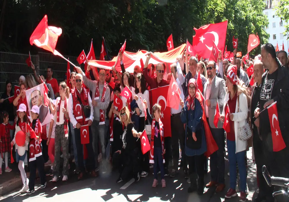 Nürnberg`de coşkulu 19 Mayıs kutlaması yapıldı