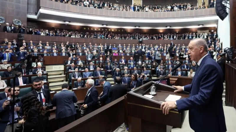 “Dünya Netanyahu’nun kanla beslenen vampirliğini izliyor”