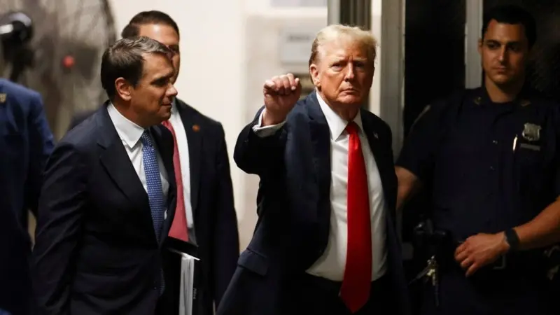 Eski Başkan Trump’ın sus payı davasında jüri üyeleri karar aşaması için toplandı