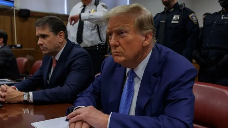 Eski Başkan Trump’ın sus payı davasından çıkacak karar 2024 seçimlerini nasıl etkiler?