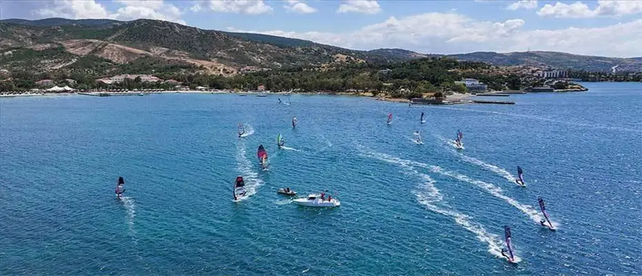 Rüzgarın evi Foça sörf tutkunlarını bekliyor