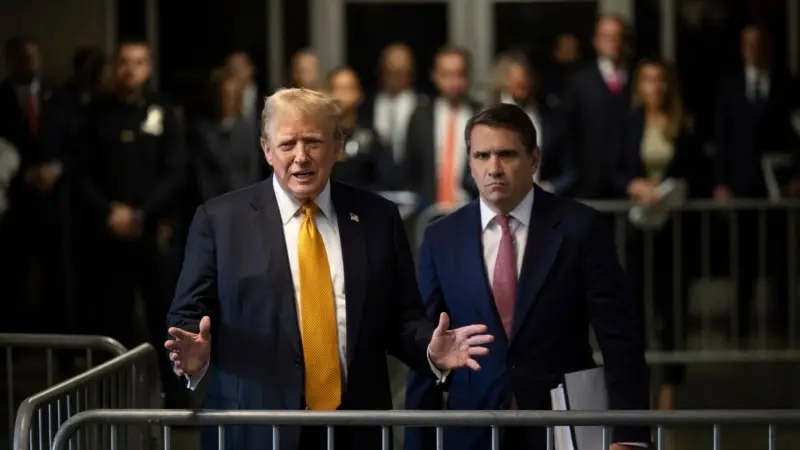 Trump’ın sus payı davasında jüri karar aşaması için görüşmelere devam ediyor