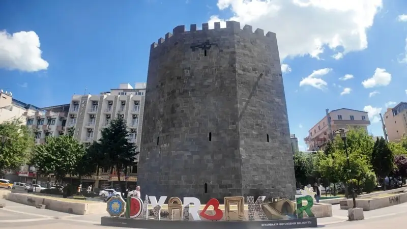 Türkiye’nin Avrupa Birliği yolu Diyarbakır’dan geçti mi?