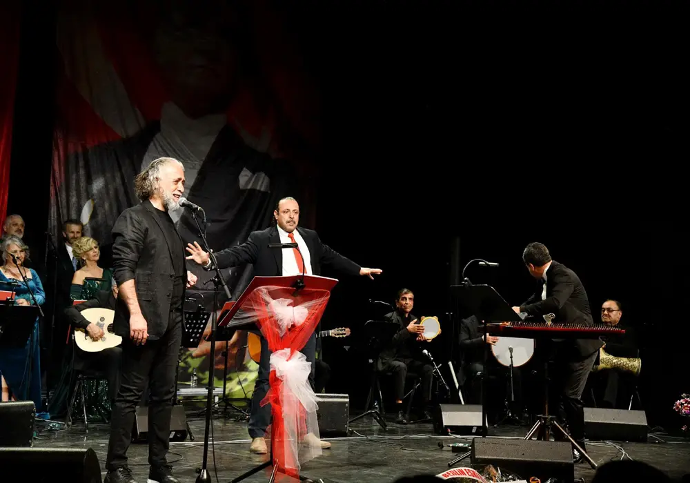 Burhan Kul, Berlin`de dev kadro ile muhteşem konser verecek