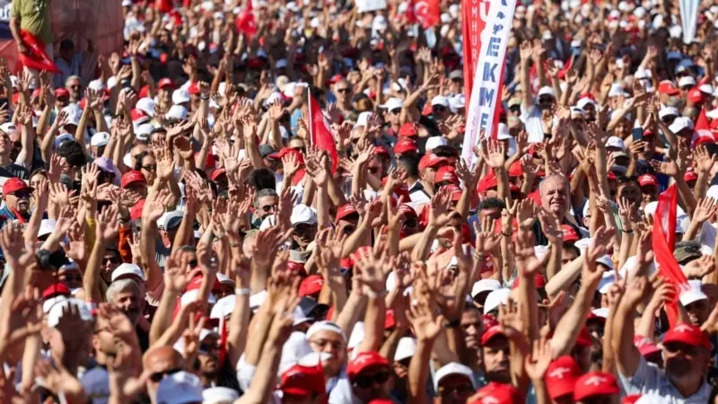 CHP Genel Başkanı Özgür Özel 'Emek Mitingi'nde konuştu: "Ya geçim ya seçim"