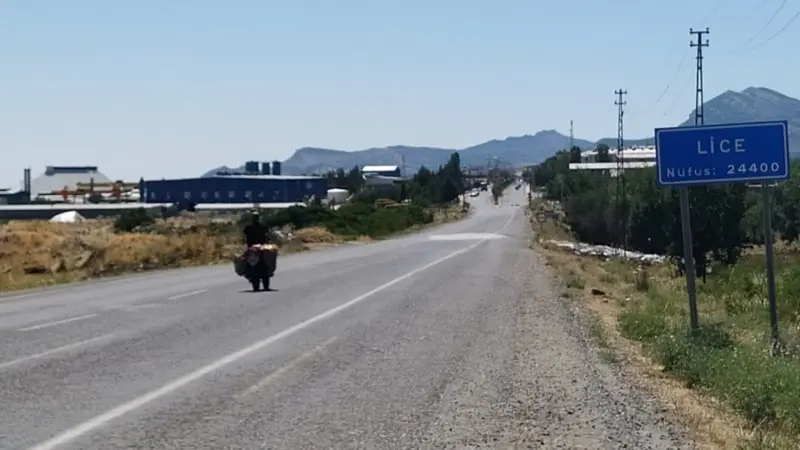 Bir çocuğa işkence yaptıkları iddiasıyla yargılanan 5 polise sekizer yıl hapis cezası