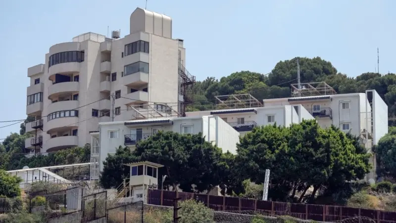 Lübnan'daki ABD Büyükelçiliği önünde ateş açan silahlı saldırgan yakalandı