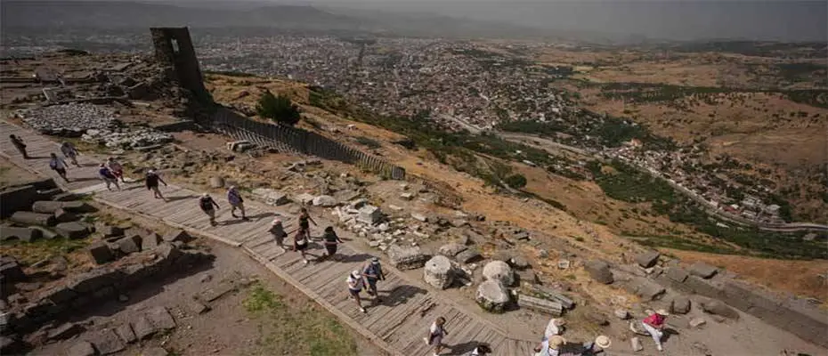 UNESCO listesindeki Bergama'da ziyaretçi sayısı arttı