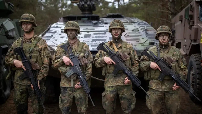 “NATO'nun yeni savunma planları kapsamında 35-50 ilave tugaya ihtiyacı olacak”