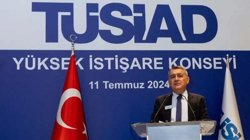 “Son 10 yılda fakirleştik, önyargılarımızı bir kenara bırakalım”