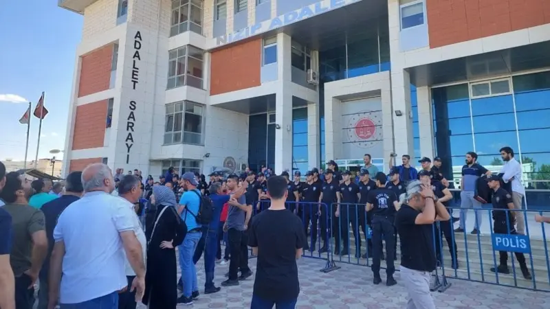 51 kişinin öldüğü Furkan Apartmanı davasında beraat kararı çıktı, aileler sinir krizi geçirdi