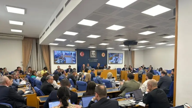 Meclis’te “sokak hayvanları” geriliminde uzlaşma arayışı