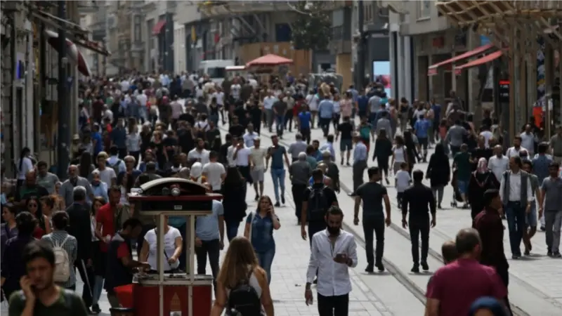 Yasalaşan vergi paketine eleştiriler sürüyor: “Vergi yükü kimin omuzlarında?”