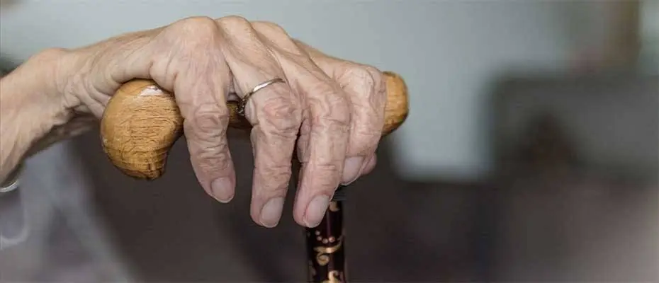 Küresel nüfus 8 milyarı geçerken yaşlanma eğilimi hızlanıyor