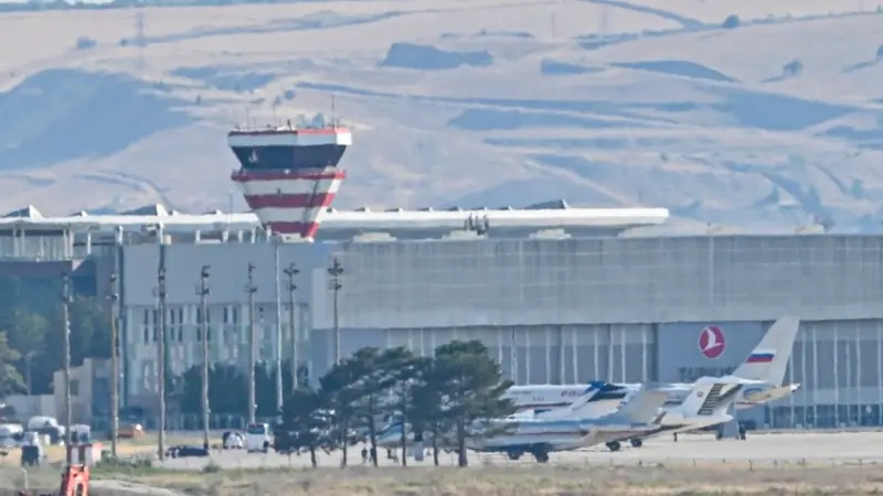 ABD ve Rusya dahil 7 ülkeden 26 tutuklu MİT koordinasyonunda Ankara’da takas edildi
