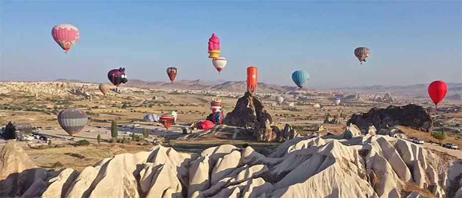 18 ülkenin figürlü sıcak hava balonları Kapadokya semalarında uçtu