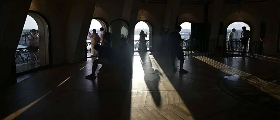 İstanbul'un tarihi simgelerinden Galata Kulesi FPV dronla görüntülendi