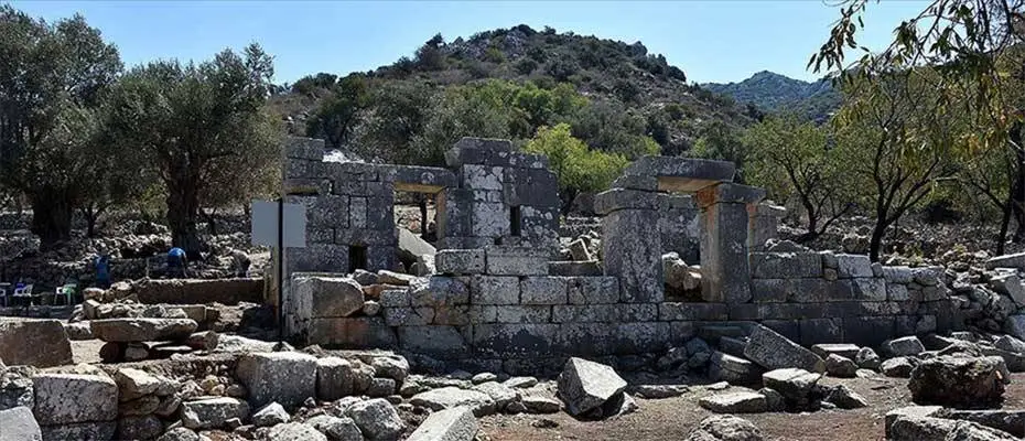 Phoenix Antik Kenti'nde Kazılar Devam Ediyor