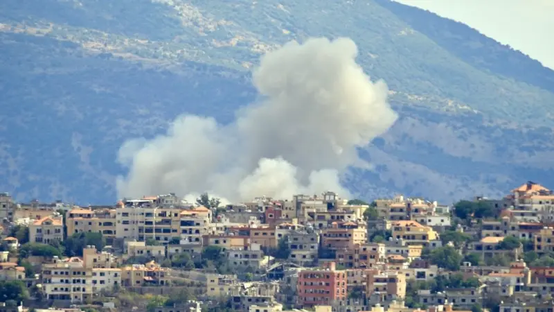 İsrail, Lübnan’ın güneyini bombaladı