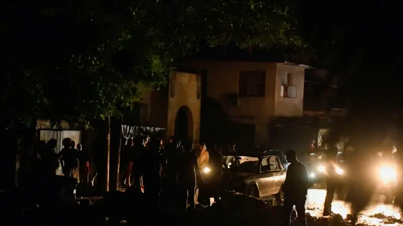 Küba'da elektrik kesintisi nedeniyle milyonlarca kişi hala karanlıkta