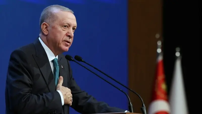 Erdoğan bir dönem daha cumhurbaşkanlığı için adaylık sinyali verdi