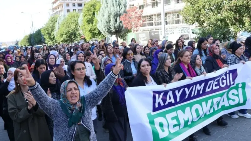 Kürt seçmeninin büyük çoğunluğu kayyum atamalarını onaylamıyor